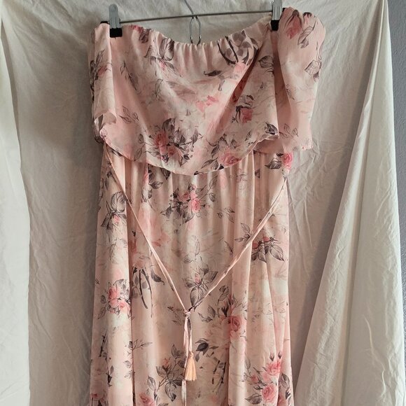 Dresses & Skirts - Strapless Maxi Boutique XL dress